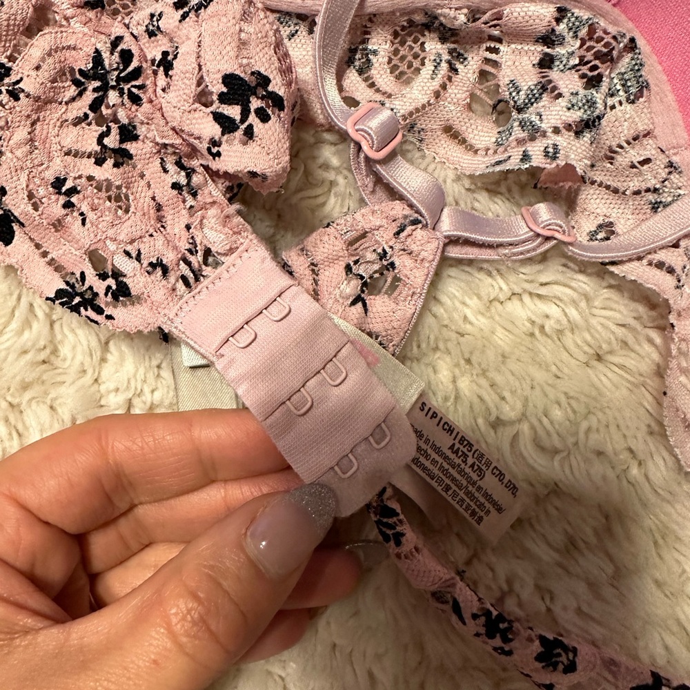 Assorted Pink apparel. - Picture 8 of 14
